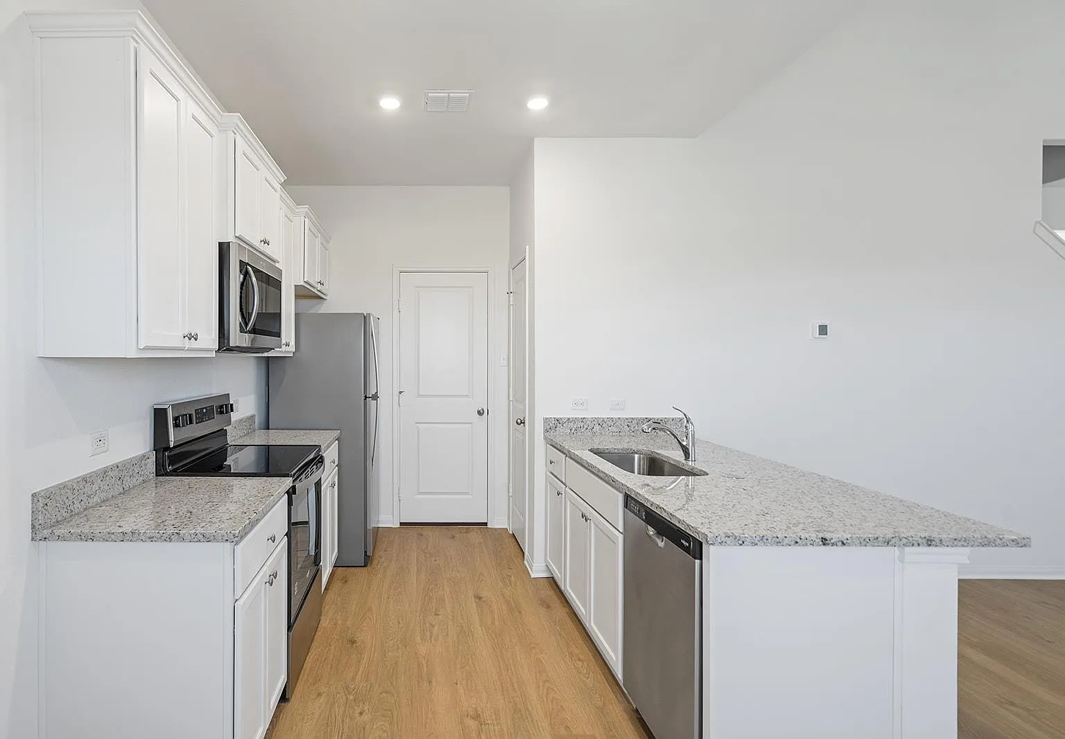 2 bed, 2.5 bath, 1186 sqft, $1,930 — Photo 3