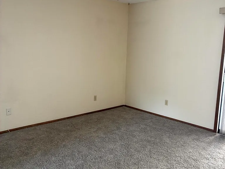 701 W Summit Pl — Photo 14