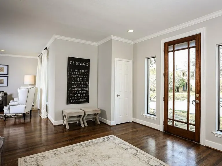 5614 Goodwin Ave — Photo 2