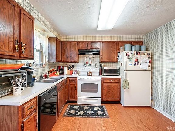 4th image of 2727 Brookshire Ln