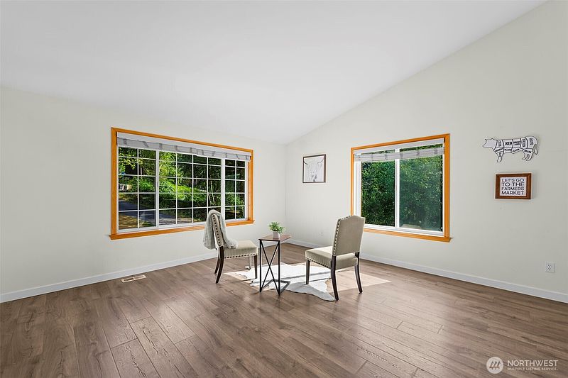 4th image of 17831 77th Street E