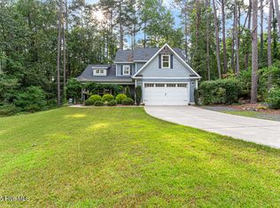 60 Lakeview Dr, Whispering Pines, NC 28327