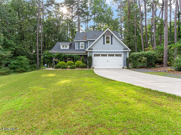 60 Lakeview Drive, Whispering Pines, NC 28327