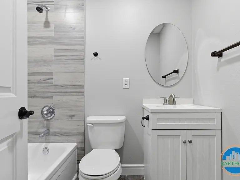 8609 Chinaberry Dr — Photo 22