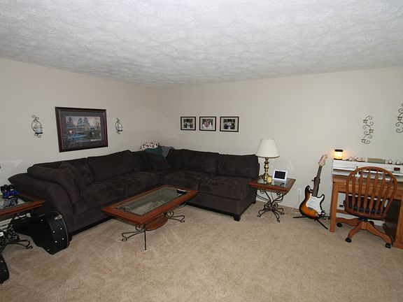 2nd image of 33 Clearview Dr