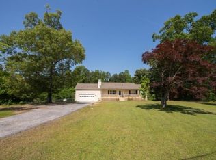 7815 Larry Dr, Fairburn, GA 30213