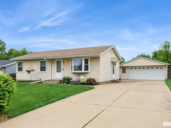 2306 13th Ave S, Clinton, IA 52732