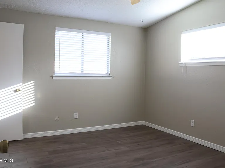 6704 La Cadena Dr — Photo 31