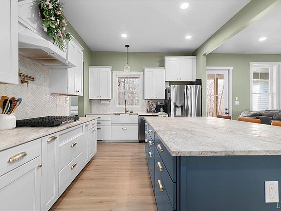 2nd image of 197 Burford Farm Rd