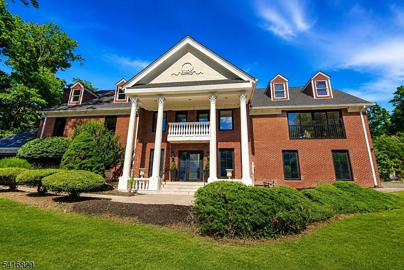 60X Brookside Dr