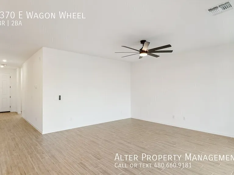 2370 E Wagon Wheel Ln — Photo 17