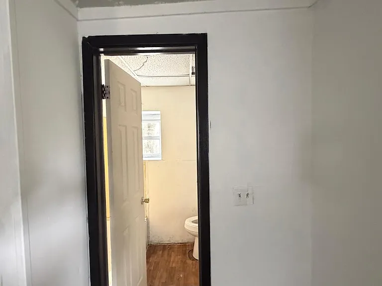 409 Chandler St — Photo 12