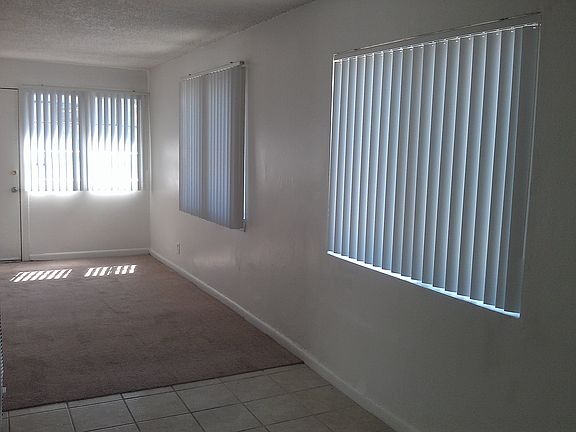 3rd image of 410 W Washington Ave APT 4