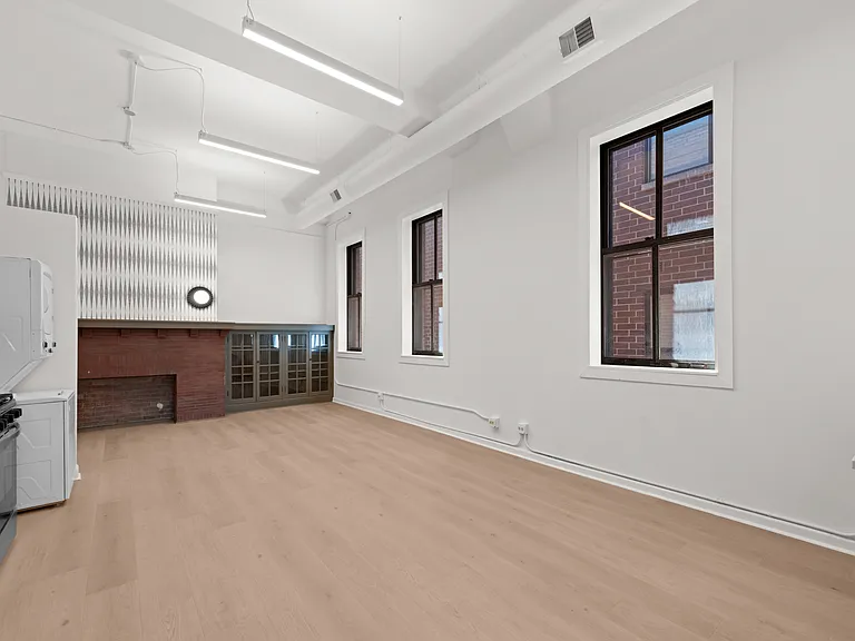 1513 N Western Ave #303 — Photo 7