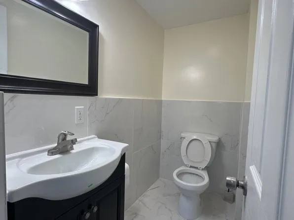 1228 Federal St, Philadelphia, PA 19147