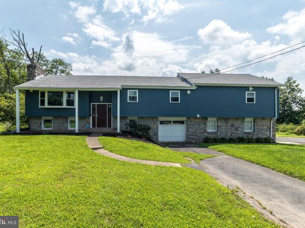 402 N Layfield Rd