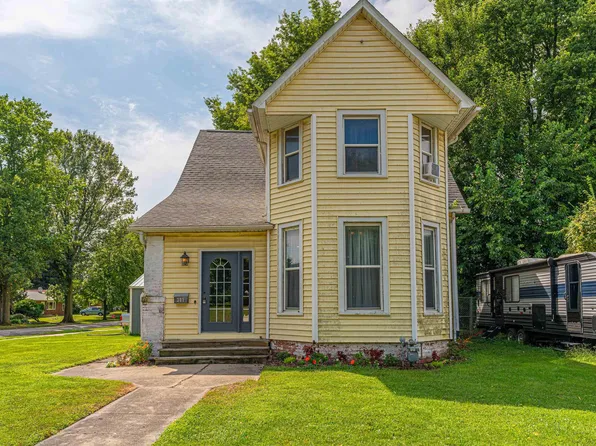 301 N Elm St, Lincoln, IL 62656
