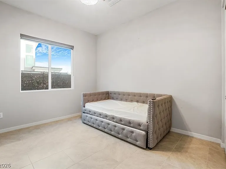 32 Vista Outlook St — Photo 28