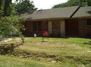 501 N 4th St, Alvin, TX 77511