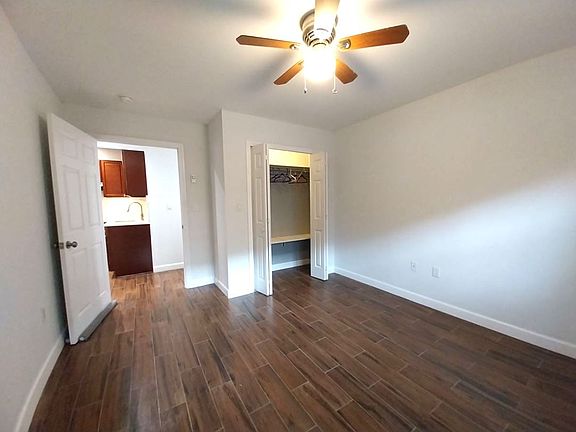 3rd image of 31-23 Crescent St #1D