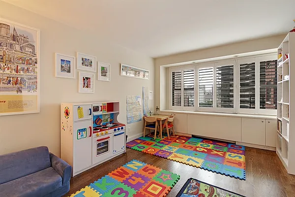 Sold by Corcoran | media 6