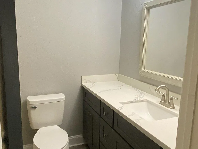 209 Brian Dr — Photo 8