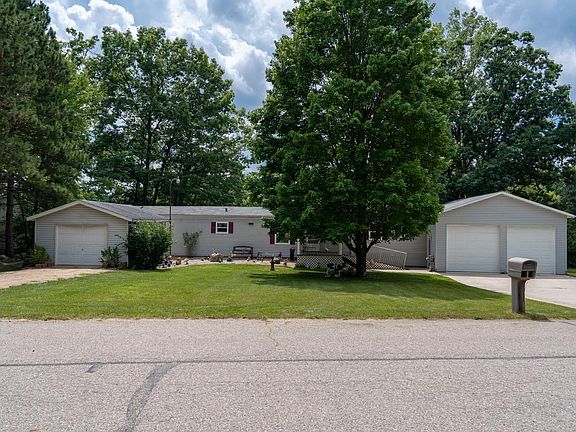 4th image of 1007 Carmen Dr