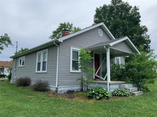 1201 E Oak St, Greenville, IL 62246