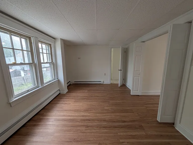 311 Jefferson Ave — Photo 4