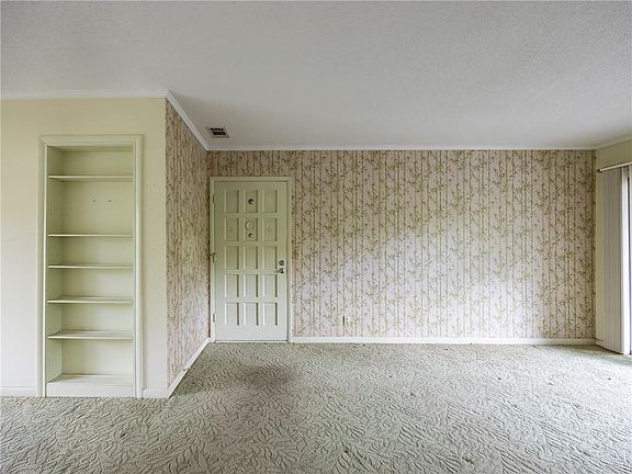 4th image of 800 Mallery St APT 96