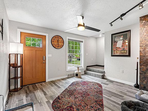 2nd image of 10529 W Villard AVENUE