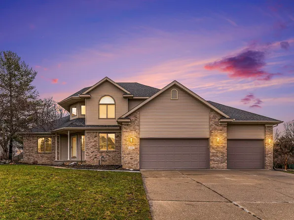 1512 Settlers Hill Dr, Lansing, MI 48917