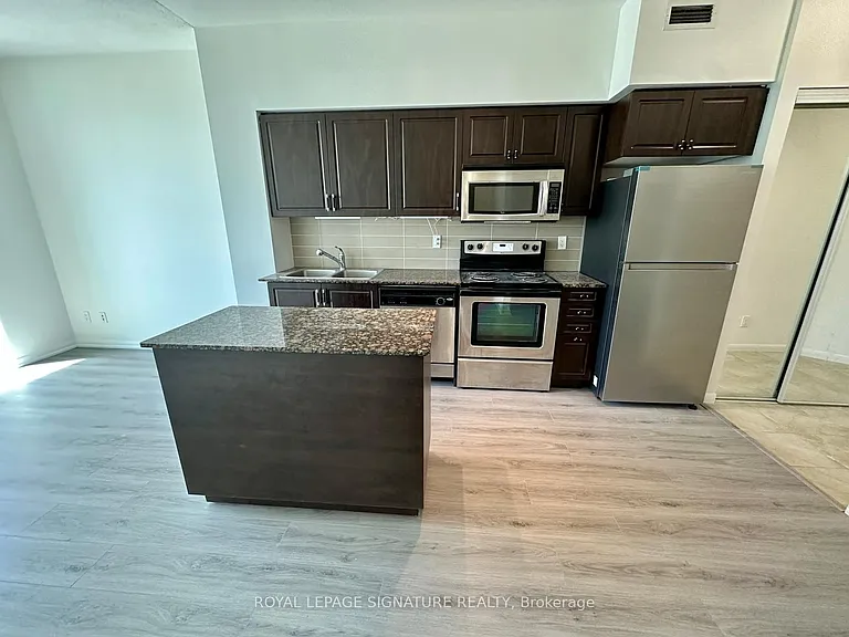 215 Fort York Blvd #3709 — Photo 13