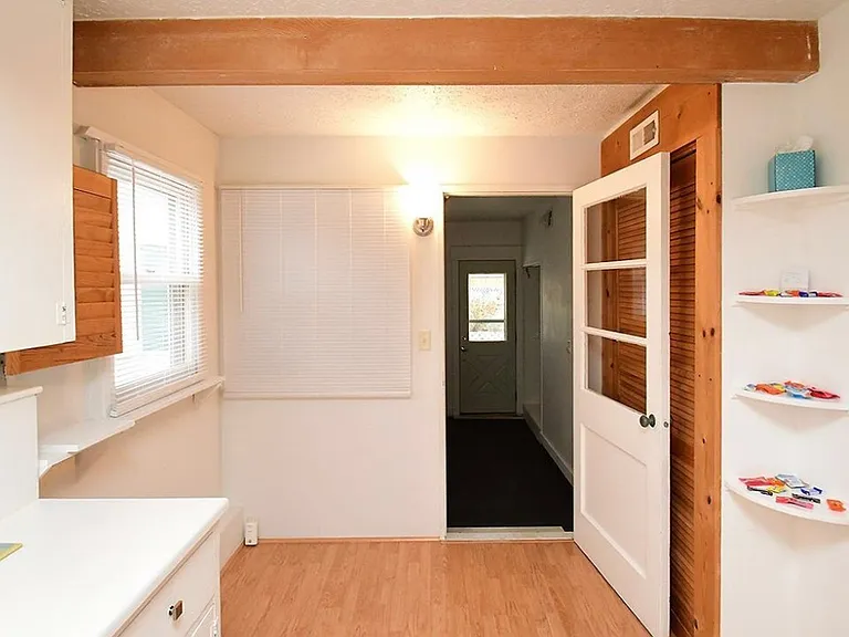 4526 Randolph St — Photo 18