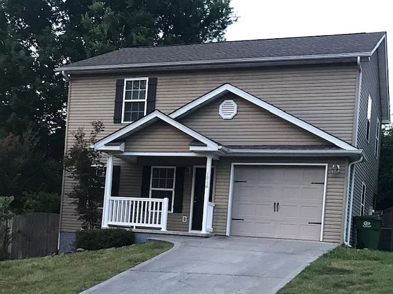 1916 Palma Way — Photo 1