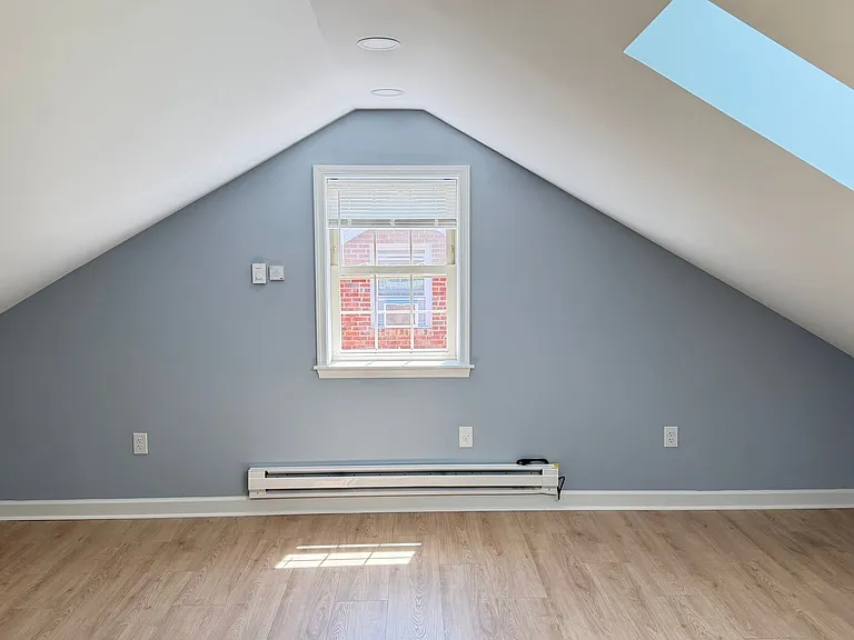 8800 Plymouth Street Spring Park Properties, Llc — Photo 13