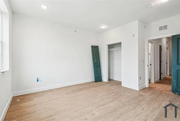 4163 Mantua Ave #3 — Photo 11