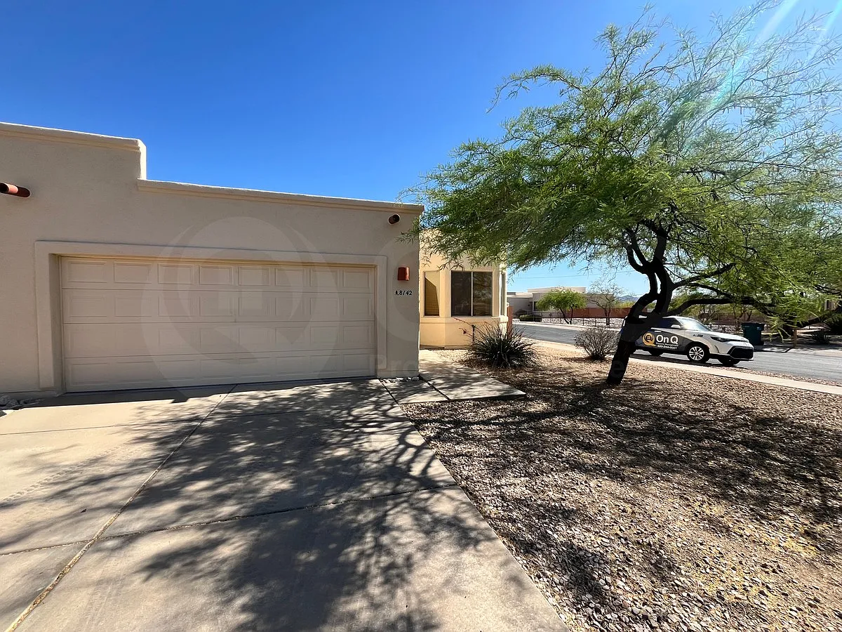 3 bed, 2.0 bath, 1470 sqft, $1,925 — Photo 2
