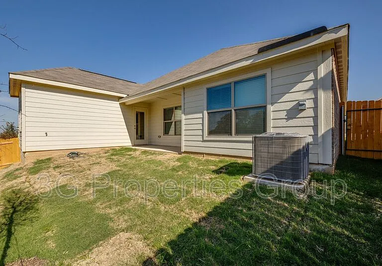 352 Lowery Oaks Trl — Photo 28