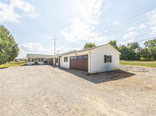 5982 S State Road 162, Huntingburg, IN 47542