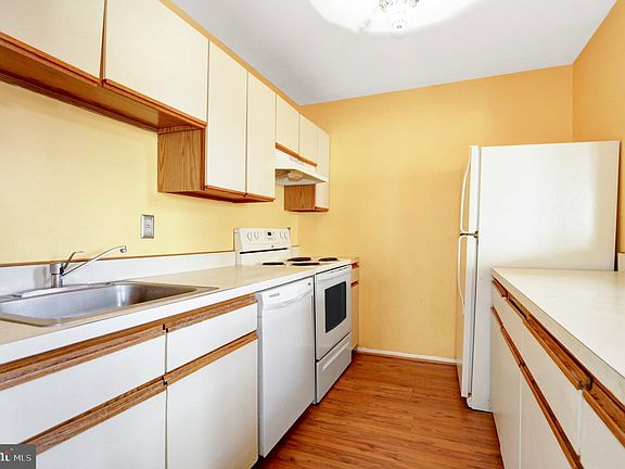 5th image of 2819 Canyon Ct