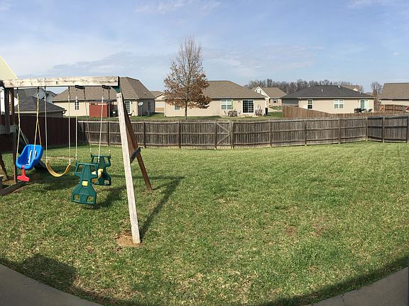 5th image of 3520 Crater Dr