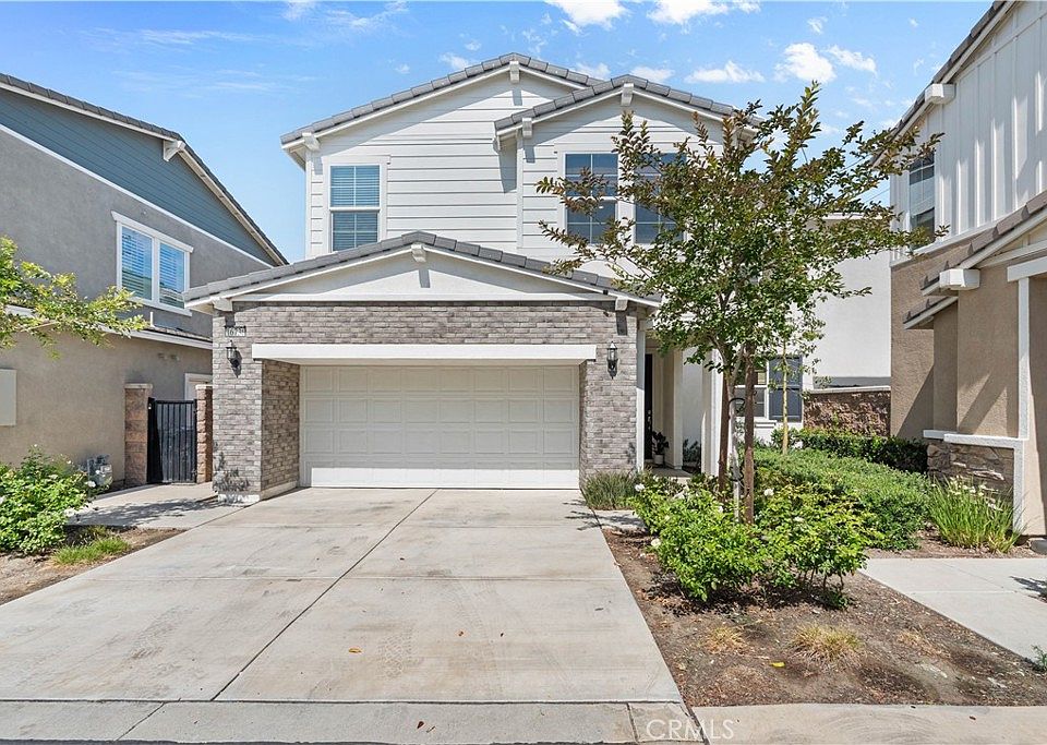 1st image of 16736 Petrus Ln
