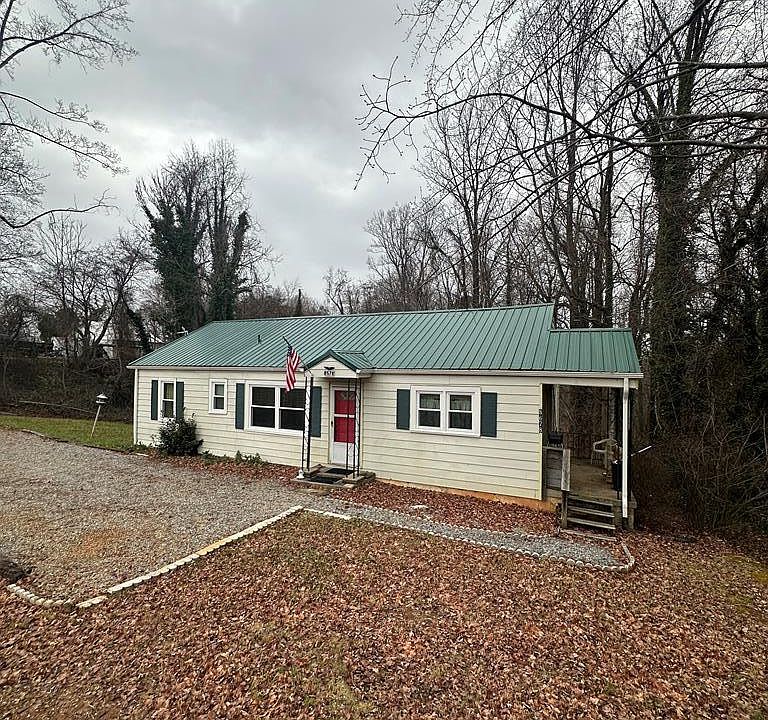 1st image of 8678 Fairystone Park Hwy