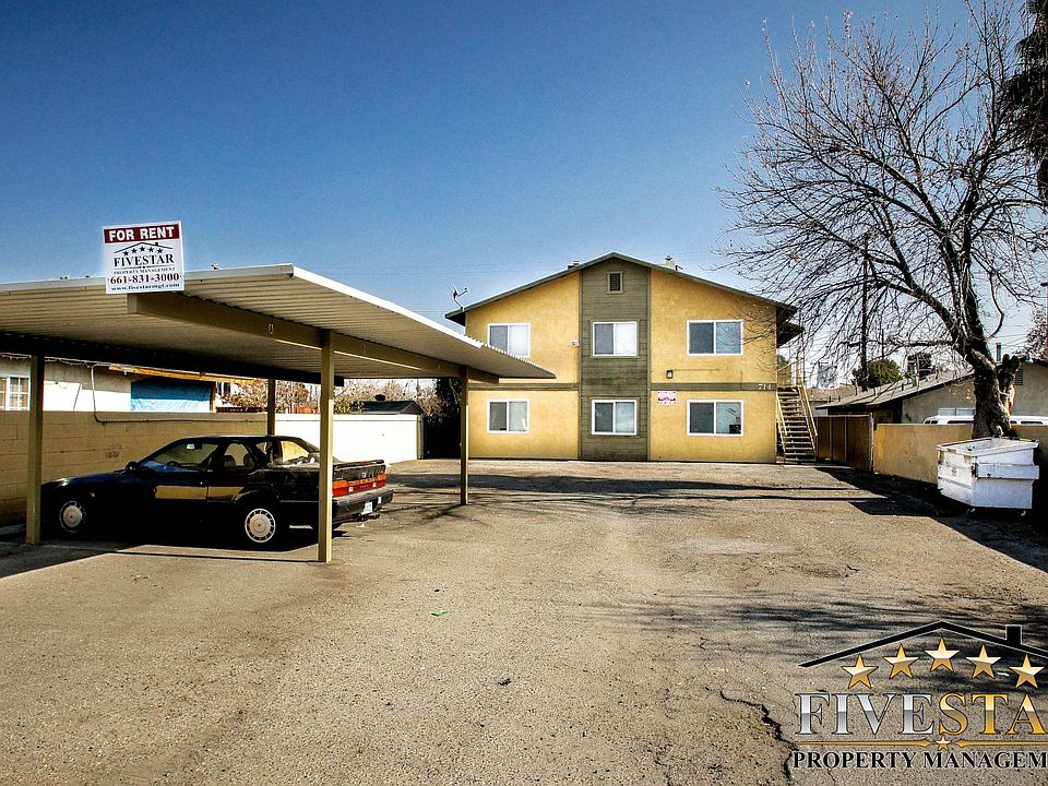 Street View of Apartment Building