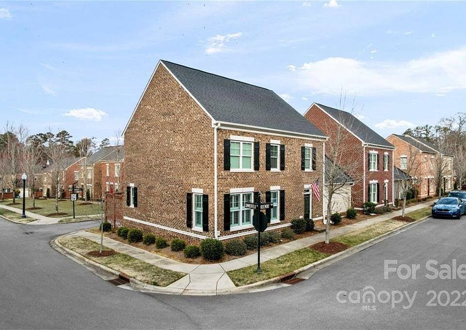 1st image of 312 Rosemont Row
