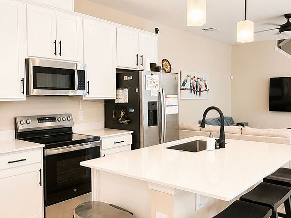 4th image of 1502 Erin Breeze Ln #1502