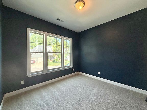 5th image of 1140 Litchborough Way