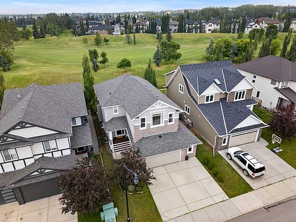 2nd image of 141 E Crystal Green Dr