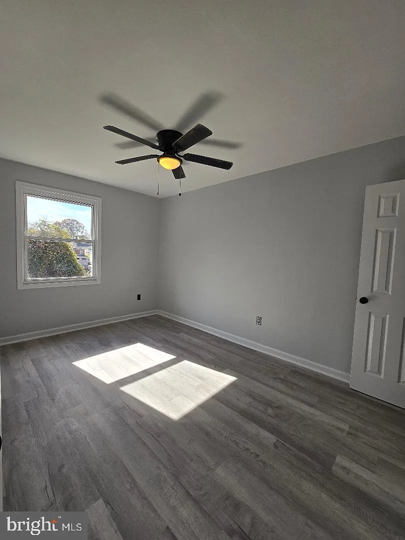 1 bed, 1.0 bath, 860 sqft, $1,500 — Photo 2